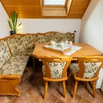 Gostinjska kuća Hisa Erlah