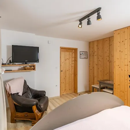 Hisa Erlah Gostinjska kuća 3*